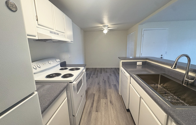 2 beds, 2 baths, 984 sqft, $2,175, Unit B203