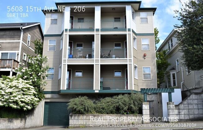 5608 15th Ave NE