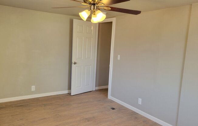 3 beds, 2 baths, $1,000