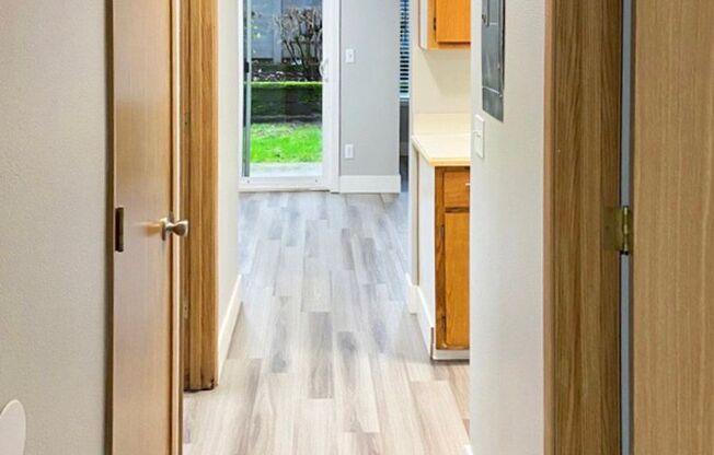 2 beds, 1 bath, 700 sqft, $1,695, Unit A14