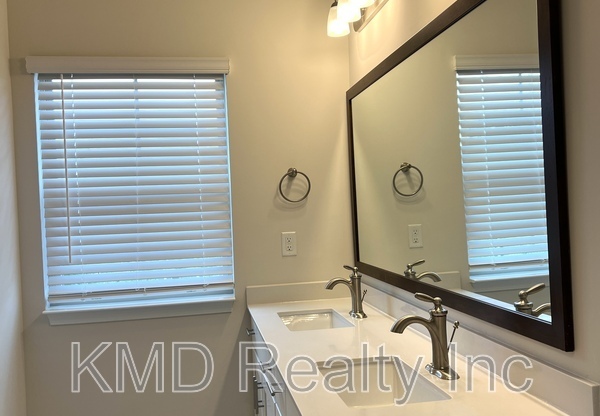 4020 HARMONY HLS DR