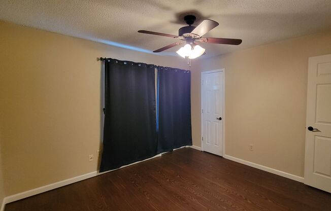 2 beds, 2 baths, $1,400