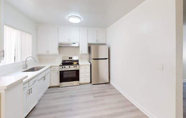 Chateau 16700 Devonshire Apartments, LLC