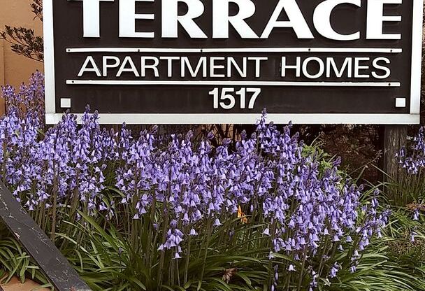 2 beds, 1 bath, 777 sqft, $1,750, Unit 110