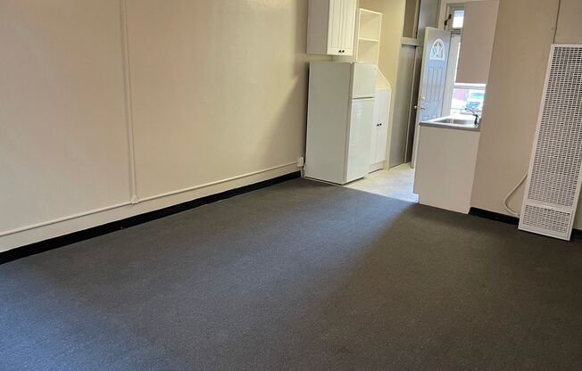 Studio, 1 bath, $795, Unit 104