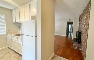 2 beds, 1 bath, $1,995