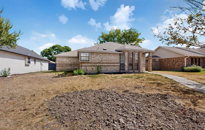 2522 LARKSPUR LN