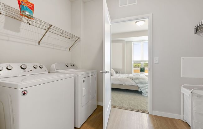 1 bed, 1 bath, 698 sqft, $1,695, Unit 421