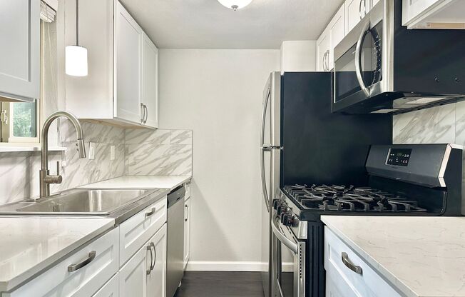 1 bed, 1 bath, 625 sqft, $1,270, Unit 206