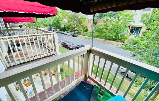 2 beds, 1 bath, $1,395