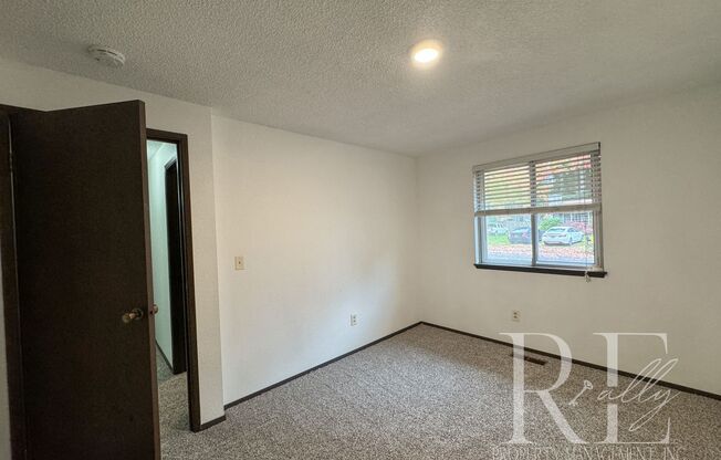 3 beds, 1 bath, $2,250