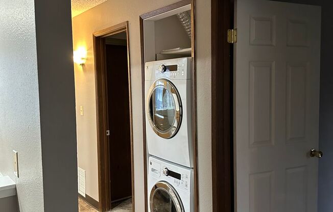 1 bed, 1 bath, 643 sqft, $1,235, Unit 326