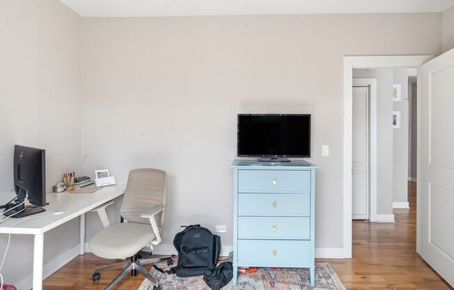 3 beds, 2 baths, 830 sqft, $4,450, Unit 928-3S
