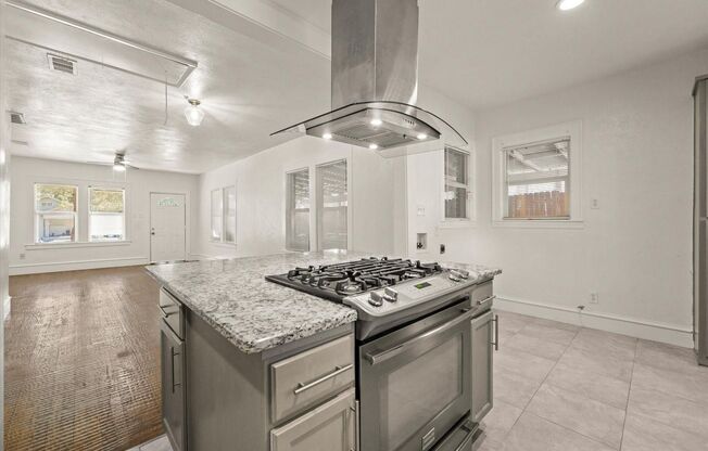 927 & 929 S Rosemont Ave