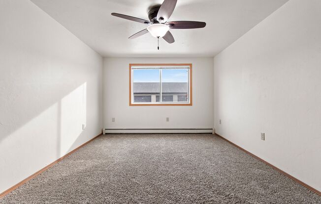 2 beds, 1 bath, 800 sqft, $1,099