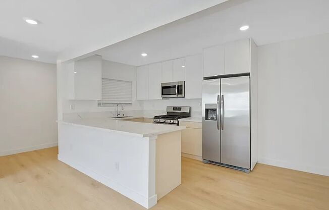 Norton Portfolio, LLC (1223 N. Beachwood Dr.)