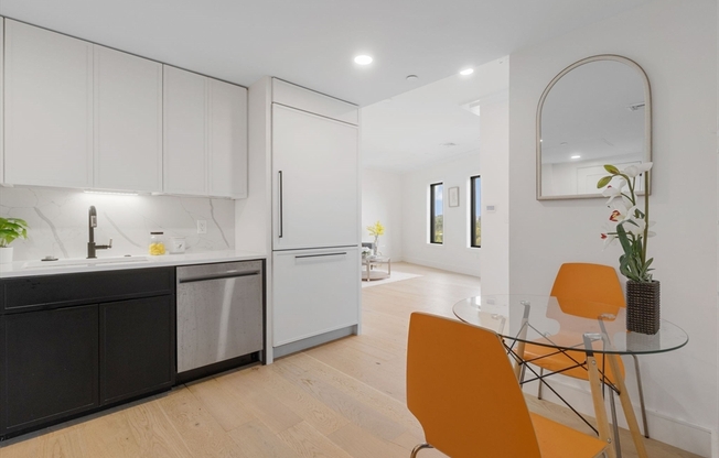 1 bed, 1 bath, 708 sqft, $2,900, Unit 303