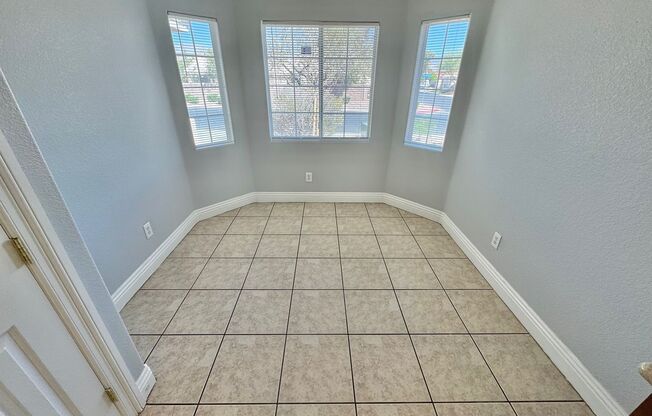 Stunning 4 bedroom home offering comfort and space in North Las Vegas