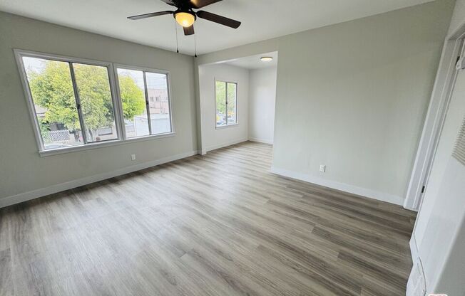 810 W 62 ST