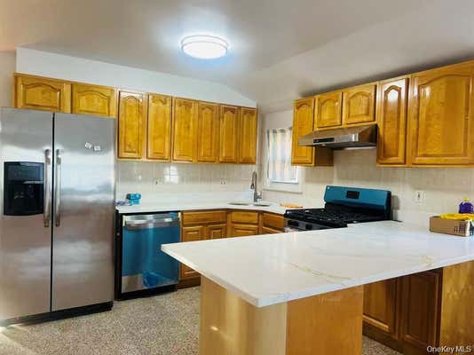 64 48 CLOVERDALE BLVD