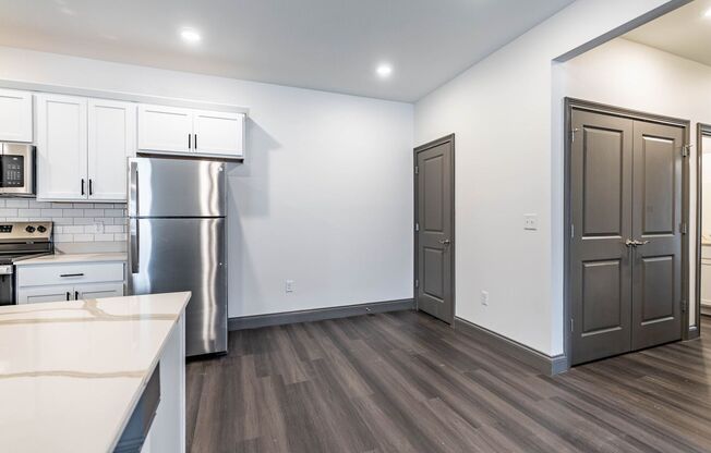 2 beds, 2 baths, 1,080 sqft, $1,075, Unit 122