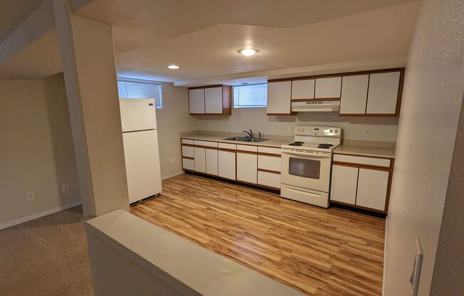 1 bed, 1 bath, 800 sqft, $1,550, Unit 3 (Basement)