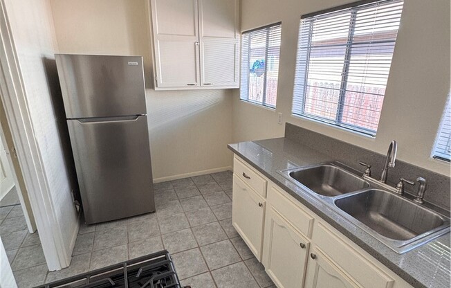 179 E 48 ST