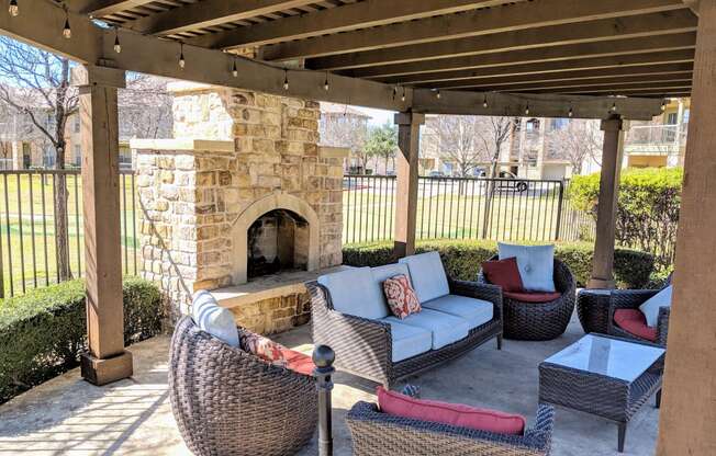 Outdoor Lounge at Stone Lake, Grand Prairie, 75050