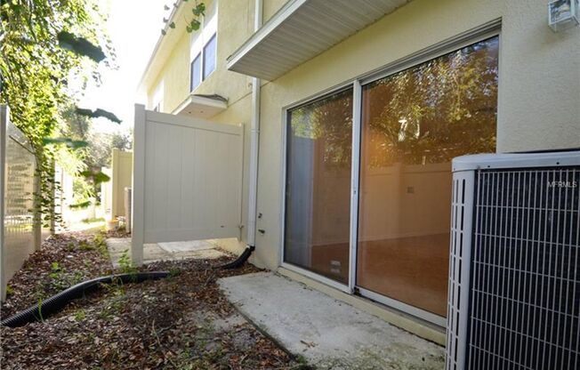 Awesome 2bed/1.5 bath townhouse in desirable town and country, water/sewer, basic cable and internet included!