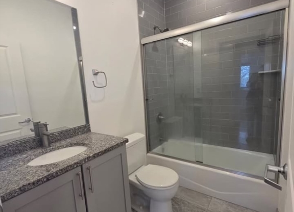 2 beds, 1 bath, $2,250, Unit 603