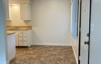 2 beds, 1 bath, 800 sqft, $1,429