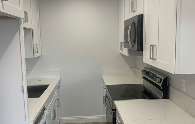 1 bed, 1 bath, 610 sqft, $2,040, Unit B-34