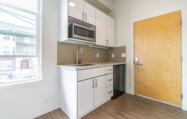 Studio, 1 bath, $799