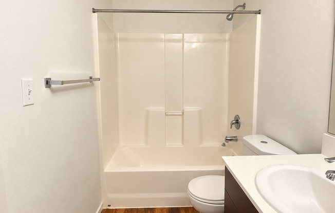 1 bed, 1 bath, 600 sqft, $2,395, Unit 2407-A