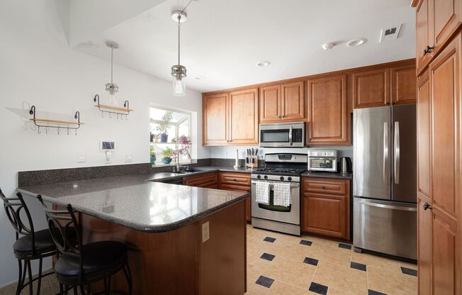 Cozy 3-Bedroom Home Just Walking Distance From T.H.E Leadership Academy!