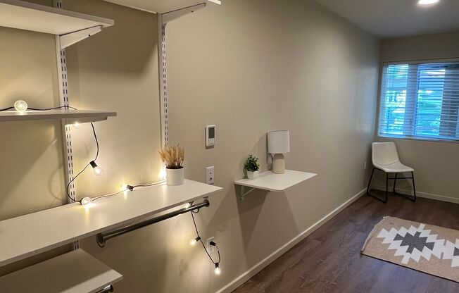 Studio, 1 bath, 180 sqft, $1,295, Unit 324