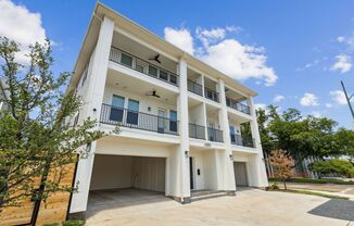6283 LA VIS DR