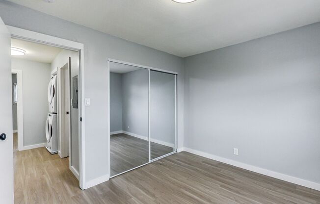 2 beds, 1 bath, 900 sqft, $2,664, Unit APT. 206