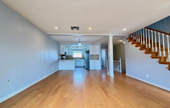 2 Bed / 2.5 Bath Tri-Level Townhome – Gated Community in North Redondo Beach (Torrance PO)