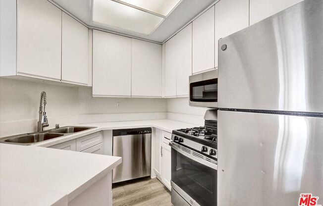 10600 Wilshire Blvd Apt. 611