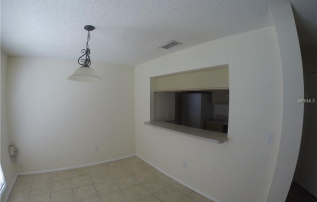 708 KENSINGTON LK CIR