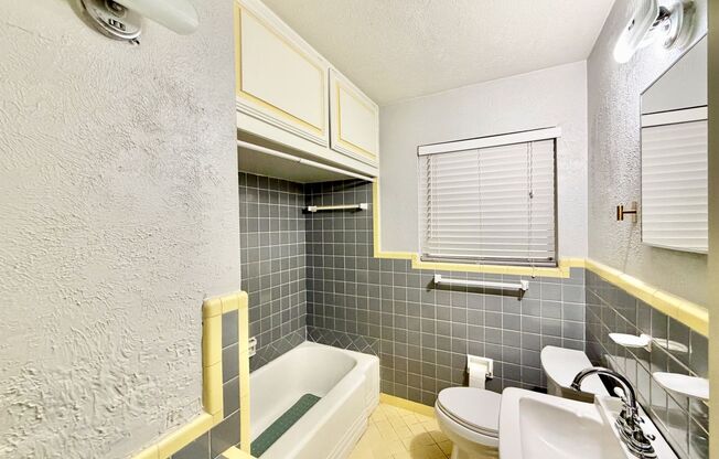 10239 San Juan