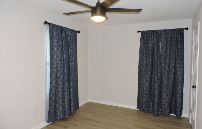 2 beds, 1 bath, $1,295