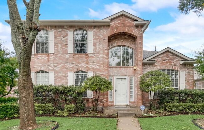 Move-In Ready!!! 3 Bed 2.5 Bath 1800 sqft house in the desirable Villages at Valley Creek Subdivision