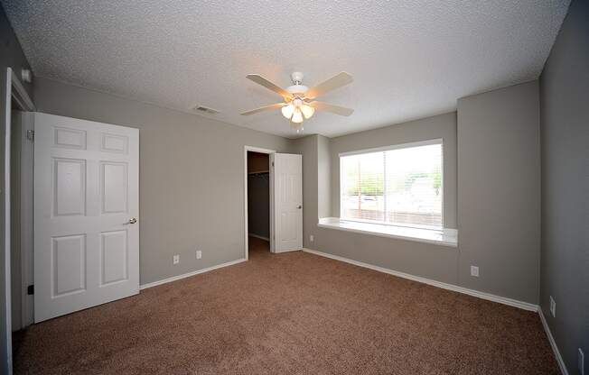 The Trellis at Lake Highlands bedroom