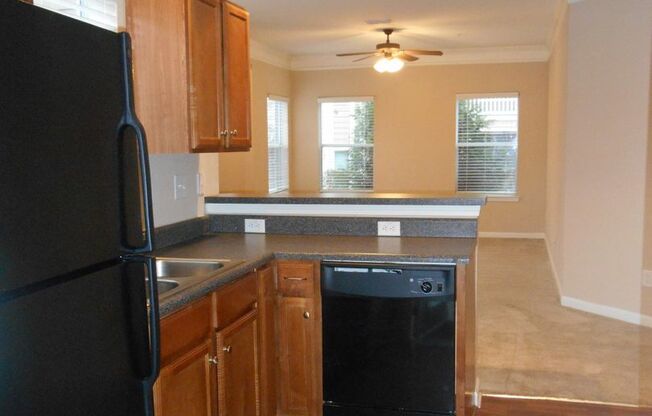 3 beds, 2 baths, 1,447 sqft, $1,524, Unit 0505