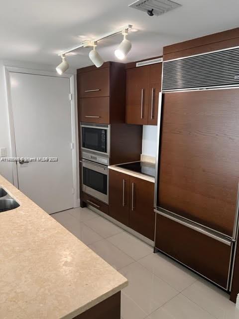 475 Brickell Ave