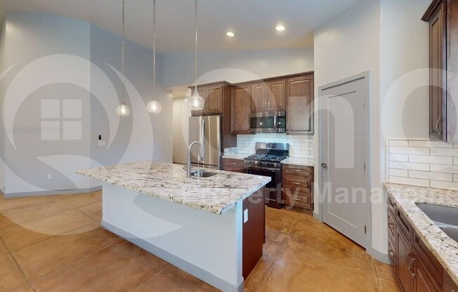 1421 N SANTA ROSA AVE