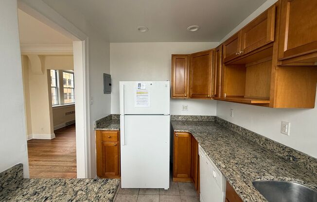 2 beds, 2 baths, 1,303 sqft, $2,200, Unit New King Edward  501