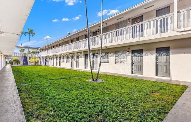 1 bed, 1 bath, 450 sqft, $1,500, Unit 18